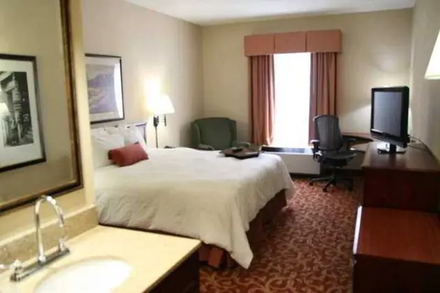 Hampton Inn & Suites Memphis-Shady Grove