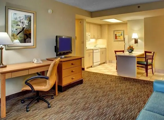 Hampton Inn & Suites Miami Airport South Blue