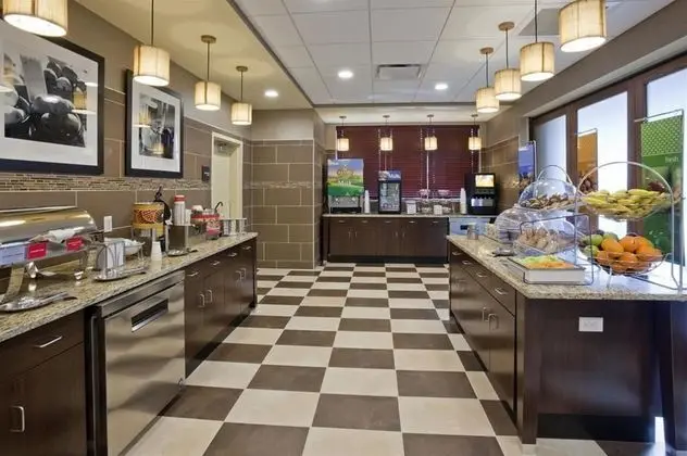 Hampton Inn and Suites Minneapolis/West-Minnetonka