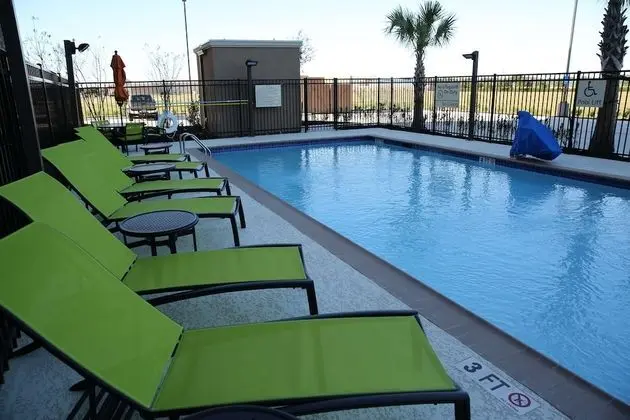Hampton Inn & Suites Missouri City, TX - Havuz