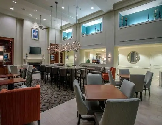 Hampton Inn & Suites Mobile I-65 at Airport Blvd
