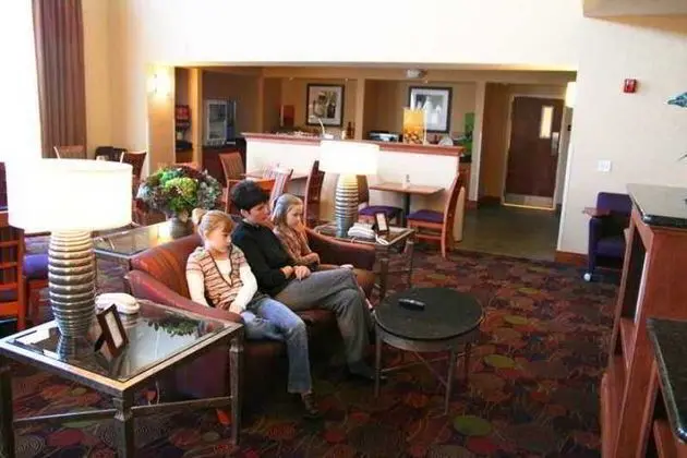 Hampton Inn&Suites Moline- Quad City Int'l Airport
