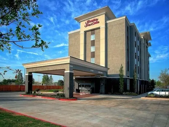 Hampton Inn & Suites Moore, OK