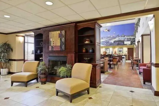 Hampton Inn & Suites Muncie