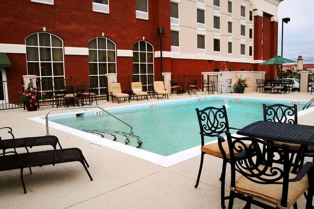 Hampton Inn & Suites Murfreesboro - Havuz
