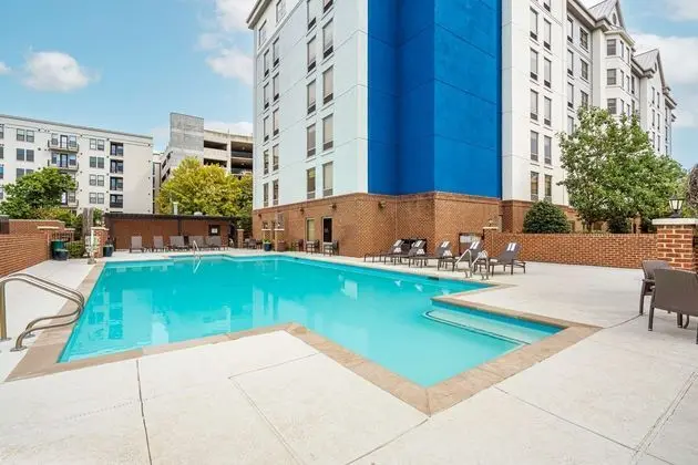 Hampton Inn & Suites Nashville-Vanderbilt Place - Havuz