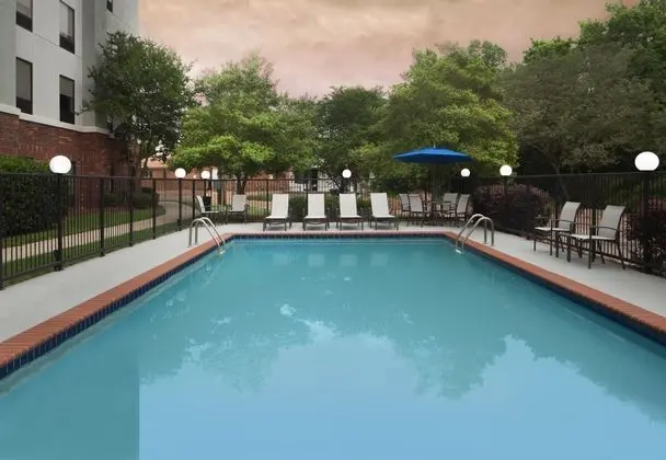 Hampton Inn & Suites Natchez - Havuz
