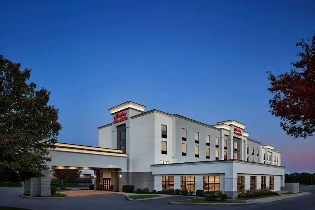 Hampton Inn & Suites New Haven South-West - Dış Mekan