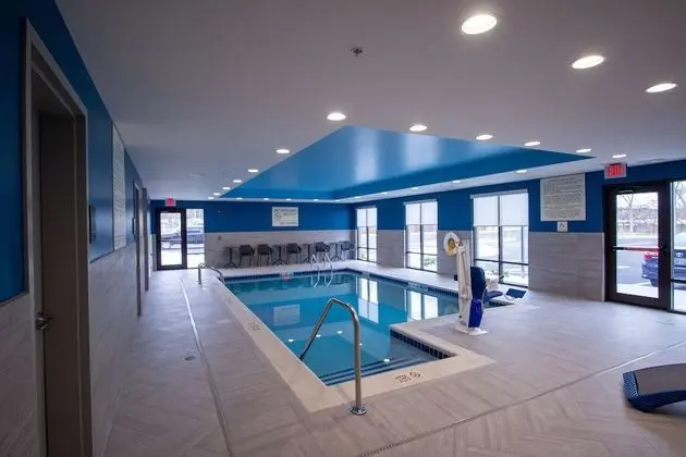 Hampton Inn & Suites North Attleboro - Havuz