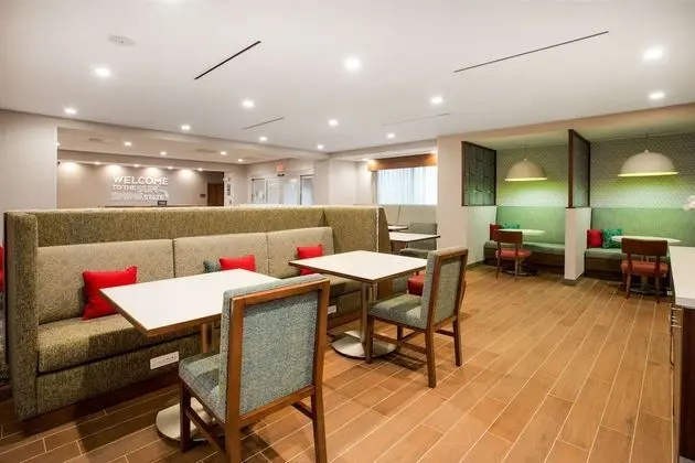 Hampton Inn & Suites North Port - Lobi
