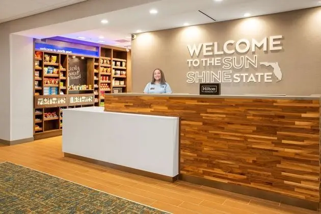Hampton Inn & Suites North Port - Lobi