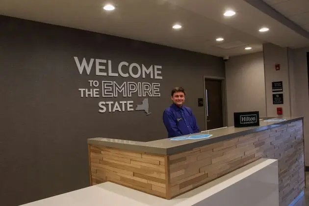 Hampton Inn & Suites Olean - Lobi