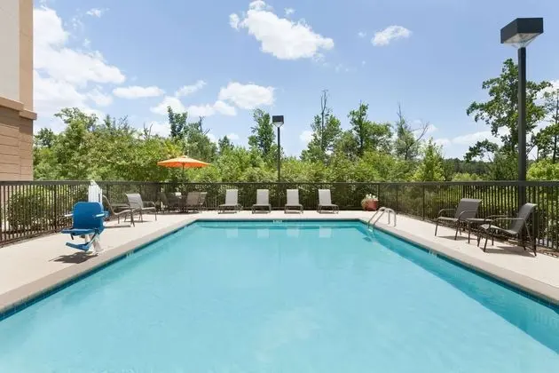 Hampton Inn & Suites Opelika I-85 Auburn Area - Havuz
