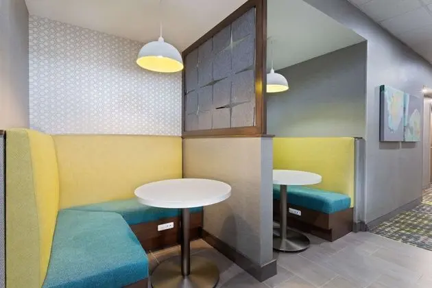 Hampton Inn & Suites Orlando Intl Dr N - Lobi