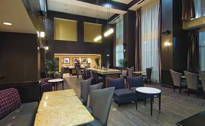 Hampton Inn & Suites Palestine