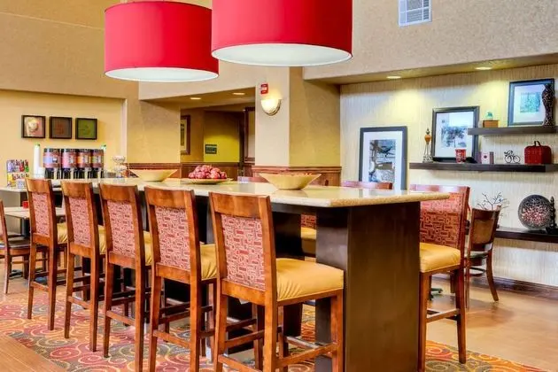 Hampton Inn & Suites Palmdale - Yerinde Yemek