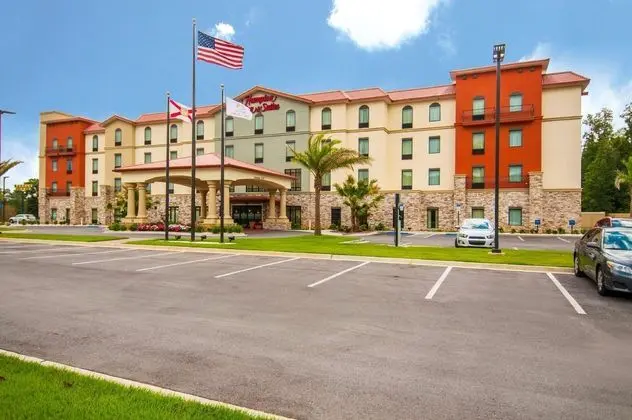 Hampton Inn and Suites Pensacola