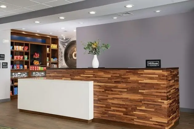 Hampton Inn & Suites Pittsburgh New Stanton
