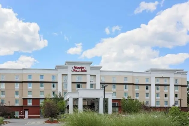 Hampton Inn & Suites Poughkeepsie - Dış Mekan