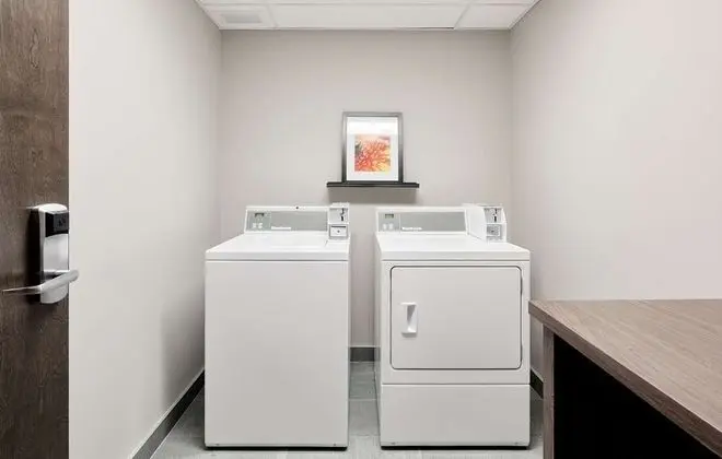 Hampton Inn & Suites Quebec City/ Saint-Romuald