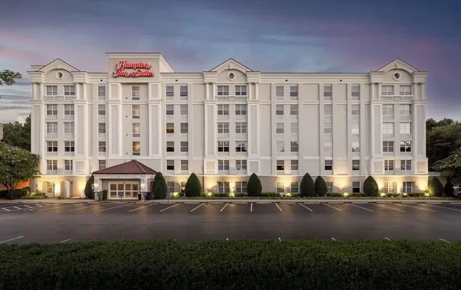 Hampton Inn & Suites Raleigh/Cary - Dış Mekan