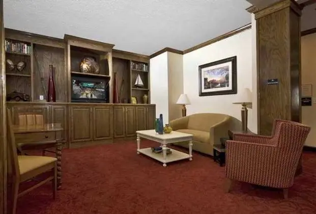 Hampton Inn & Suites Raleigh/Cary - Genel