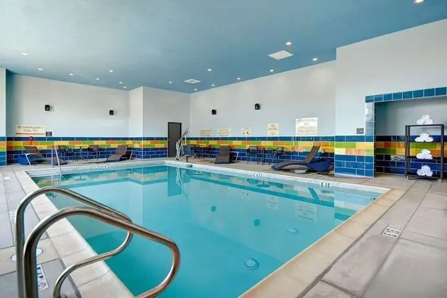 Hampton Inn & Suites Rancho Cucamonga - Havuz