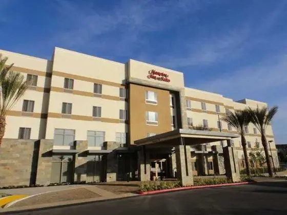 Hampton Inn and Suites Riverside/Corona East
