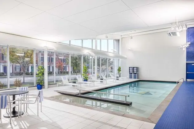 Hampton Inn & Suites Rochester Downtown - Havuz
