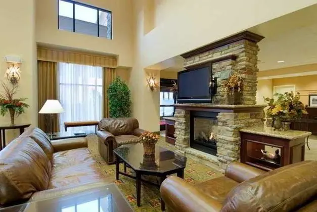Hampton Inn & Suites Rogers
