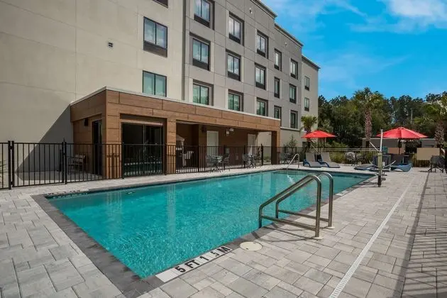 Hampton Inn & Suites Ruskin I-75 - Havuz