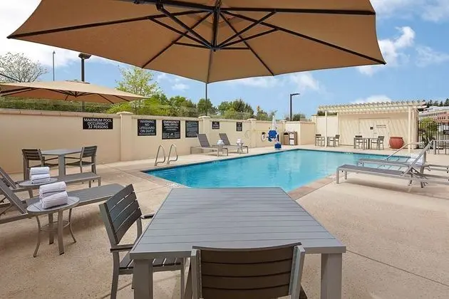 Hampton Inn & Suites Sacramento at CSUS