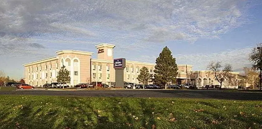 Hampton Inn & Suites Salt Lake City Airport