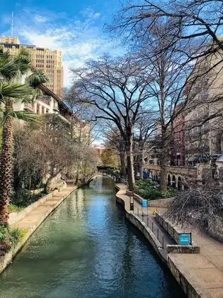 Hampton Inn & Suites San Antonio Riverwalk - Dış Mekan