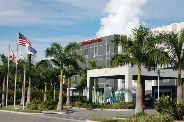 Hampton Inn & Suites Sarasota/Bradenton-Airport