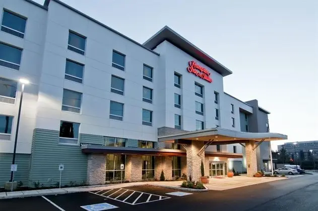Hampton Inn and Suites Seattle-Bellevue Downtown