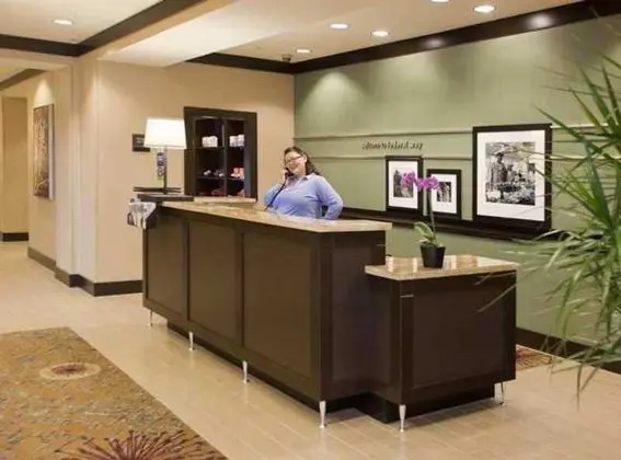Hampton Inn & Suites Seattle/Federal Way