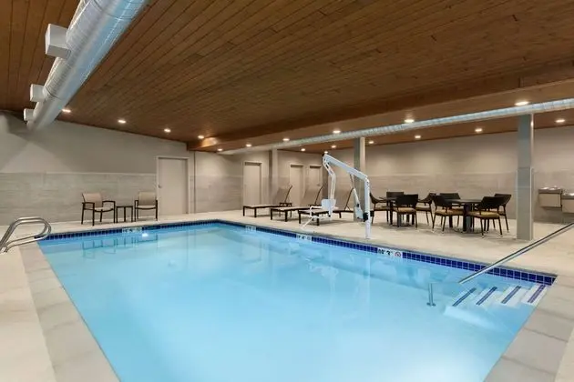 Hampton Inn & Suites Seattle/Renton, WA - Havuz