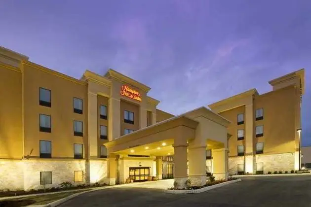 Hampton Inn and Suites Selma-San Antonio/Randolph