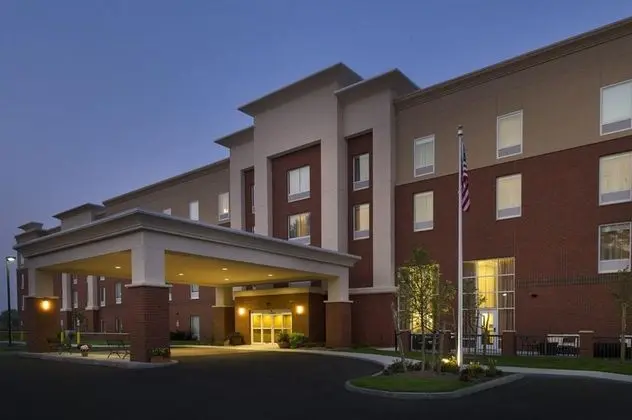 Hampton Inn and Suites Syracuse/Carrier Circle