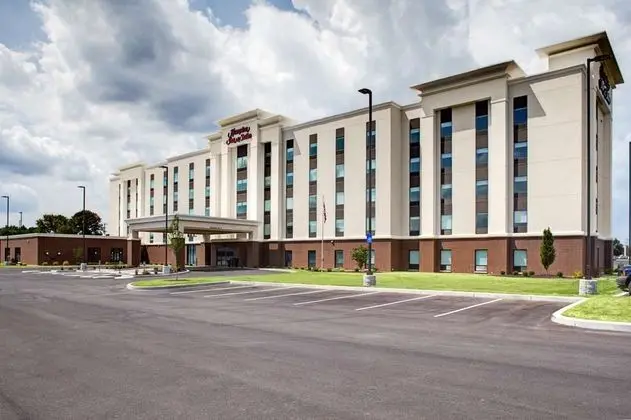 Hampton Inn Suites Syracuse North Airport Area
