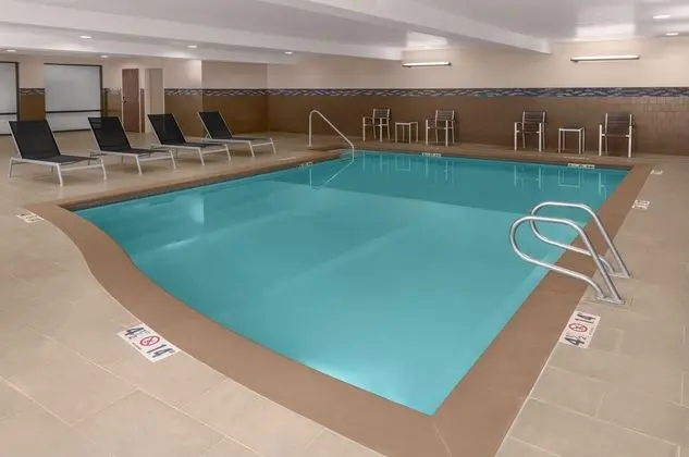 Hampton Inn and Suites Tacoma/Puyallup - Havuz