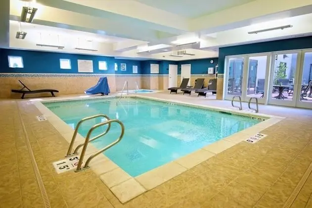 Hampton Inn & Suites Tacoma - Havuz