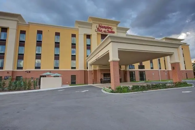 Hampton Inn & Suites Tampa - Near Busch Gardens, F