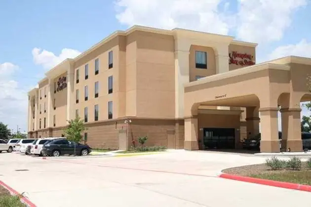 Hampton Inn & Suites Tomball