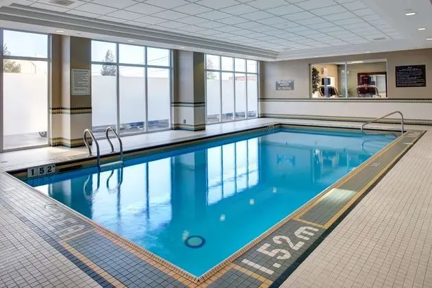 Hampton Inn & Suites Toronto Airport - Havuz