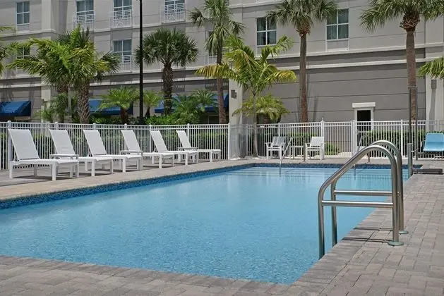 Hampton Inn & Suites Vero Beach-Downtown, FL - Havuz