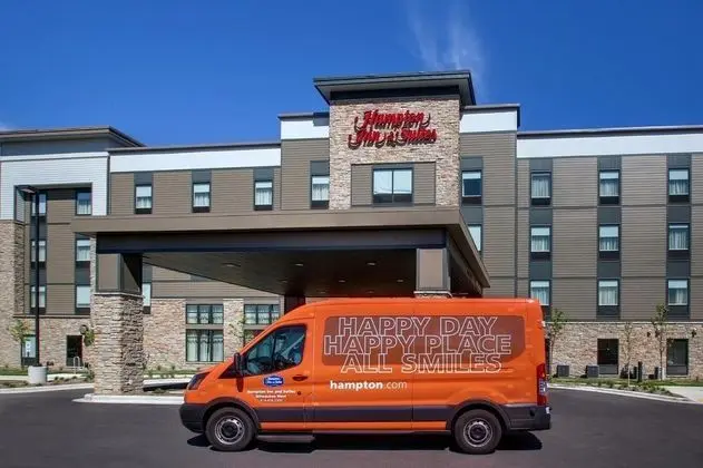 Hampton Inn & Suites West Allis, WI
