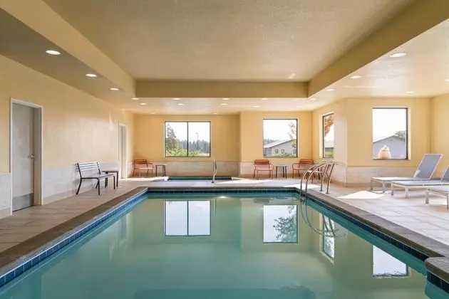 Hampton Inn & Suites Whitefish - Havuz