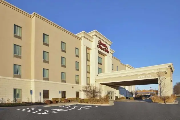 Hampton Inn & Suites Wichita Northeast - Dış Mekan